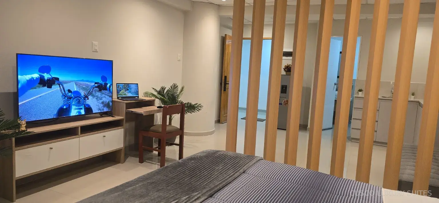 KILLA SUITE interior and city view